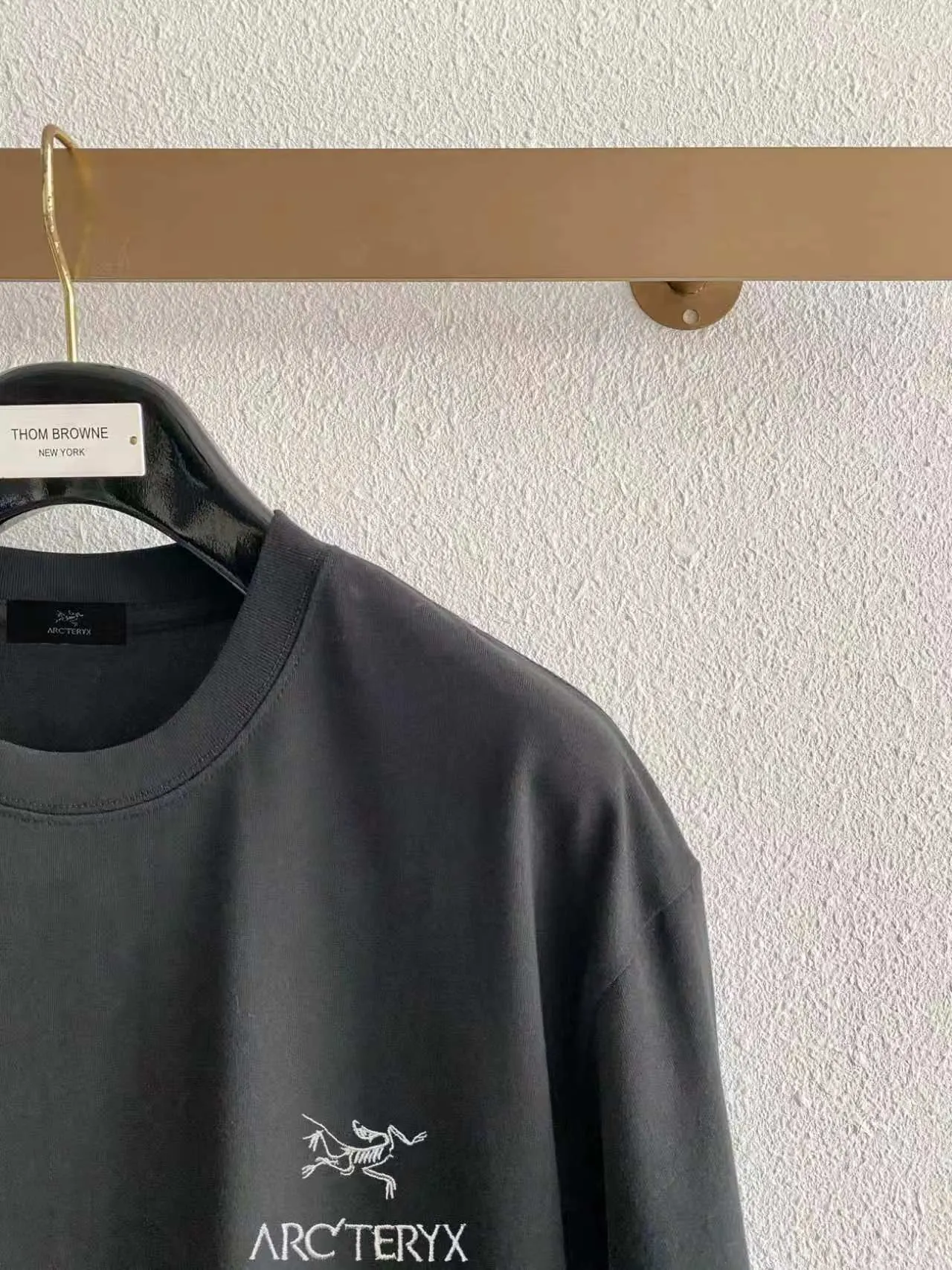 Arc’ter/ Versatile Classic New Arrival ， ， ， ， T Same Style。 :Black White Blue Gray Size:S（90-130 ） M（125-140 ） L（135-160 ） XL（160-180 ） XXL（180 ）